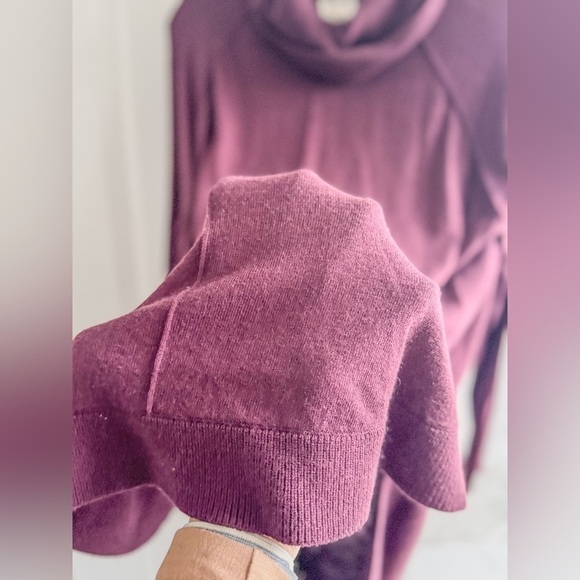 Caslon Cozy Cowl Neck Sweater - Excellent Used Condition, Size M - Picture 5 of 11
